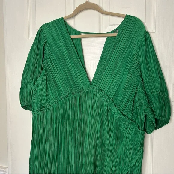 green pleated v neck dress anthropologie V-Neck Pleated Slim Midi Dress